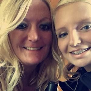 Meet your Posher, Val